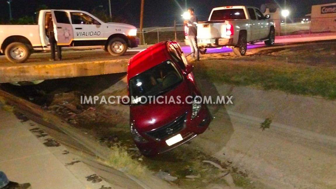 Adulto mayor pierde el control del volante y cae a canal; es la segunda ...