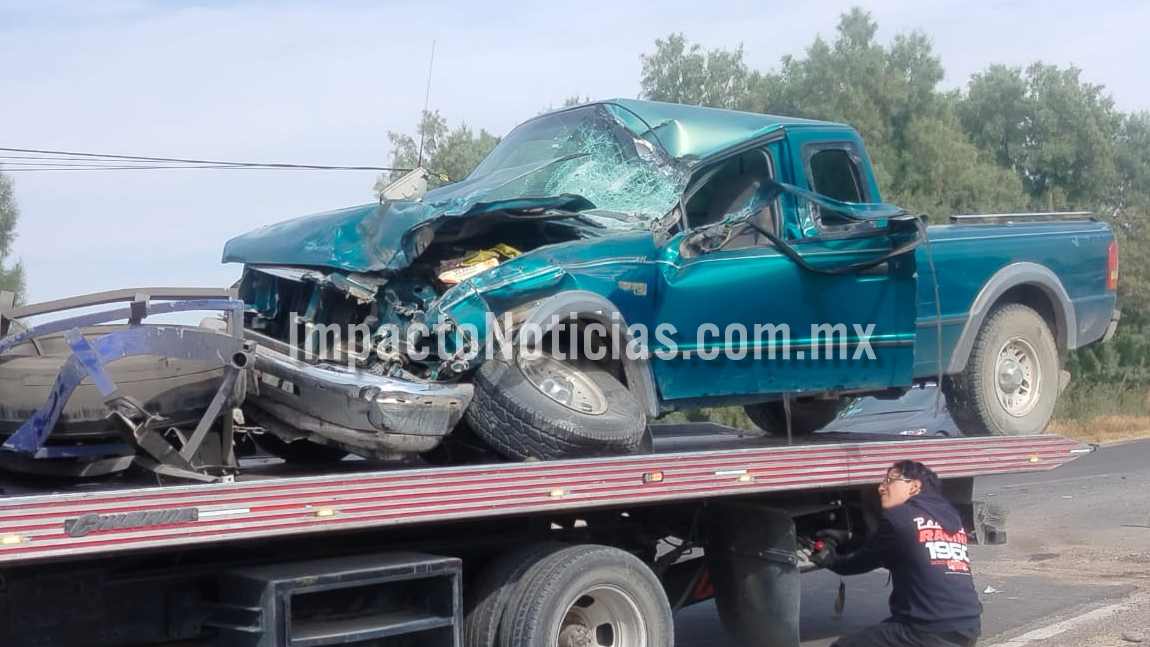 Adulto mayor quedó atrapado tras chocar contra la caja de un tráiler ...