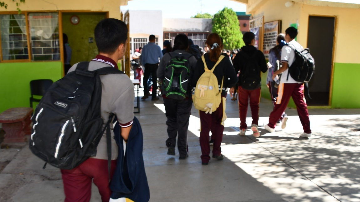 Regresan a clases este lunes 661 mil 335 estudiantes de Educación ...